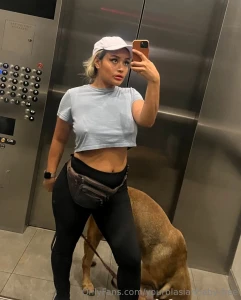 Just me an my doggooo merry christmas