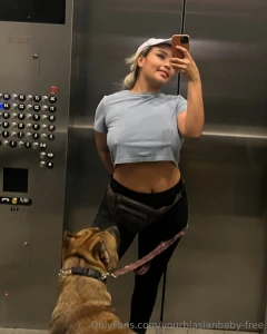 Just me an my doggooo merry christmas part 1