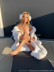 Follow my hot asian friend dear_nova she is new to of show some love