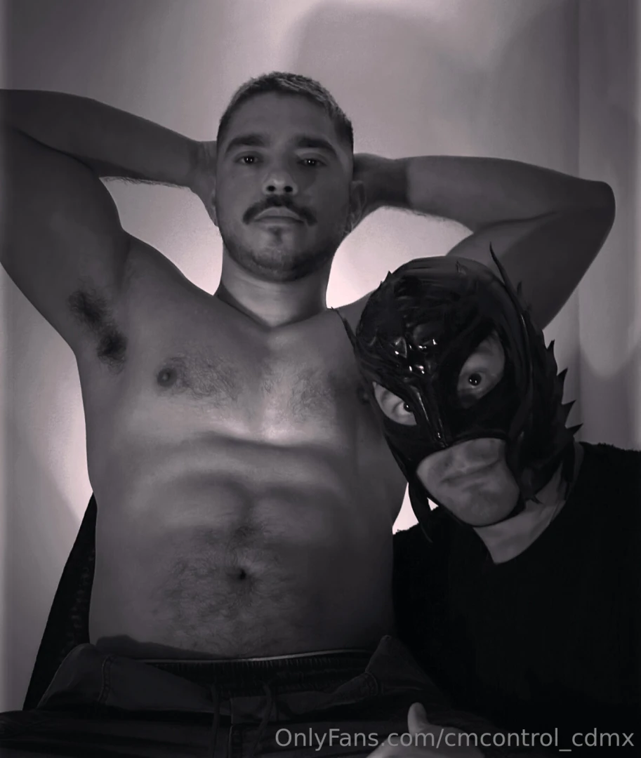 El guapisimo y delicioso disfrutamelo en la silla del control part 1 