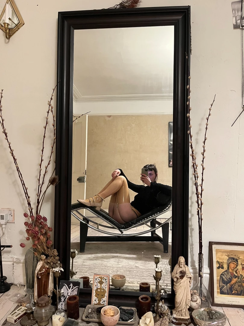 When you re in the world s most beautiful bedroom it would be criminal part 1 