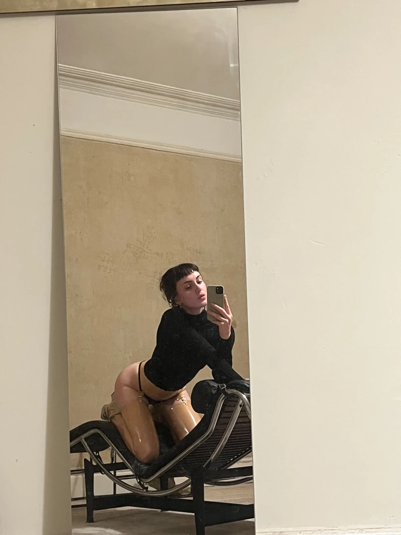 When you re in the world s most beautiful bedroom it would be criminal part 3 