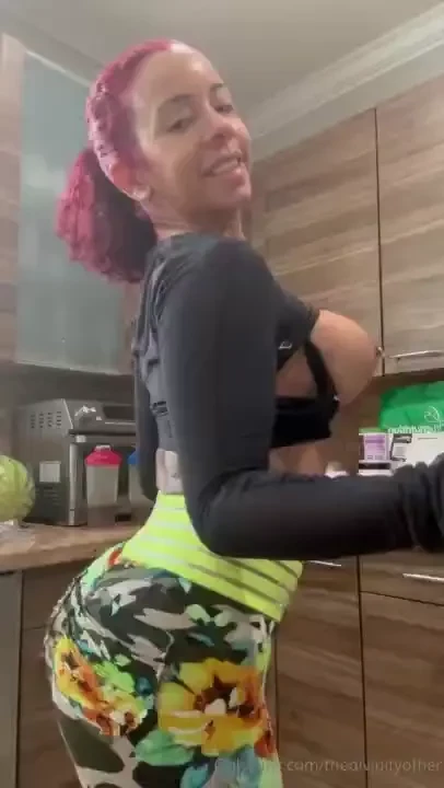 Don t mind my focus on my bouncing titties 