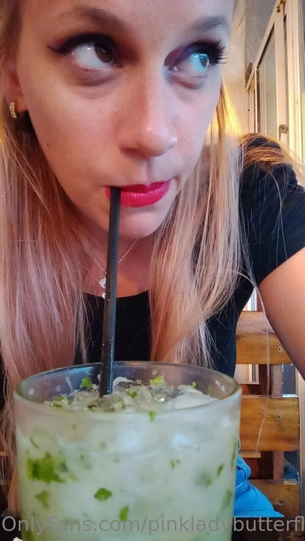 I went out for a drink with a friend this is a very delicious mojito 