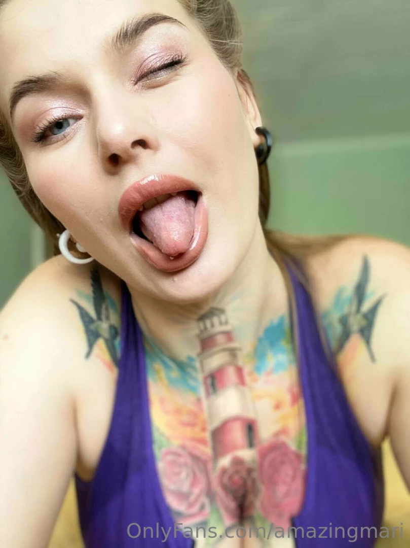 Can you imagine what my tongue can do will you dm me about my tongue s 