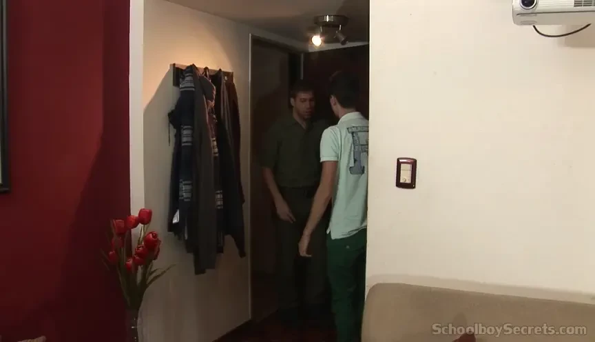 Un video para schoolboysecrets com cogiendome a un chico video 
