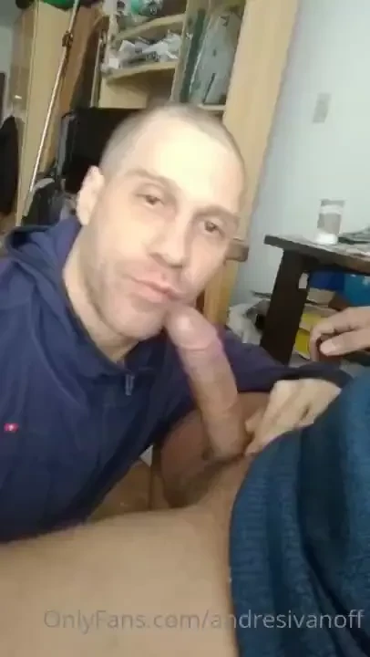 Sucking a macho guy with big cock he give twice his load watch him - 