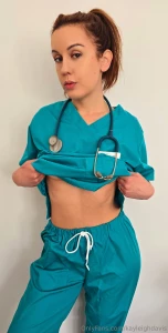 Gooood morning sunday sinners working in a hospital can get crazy hot