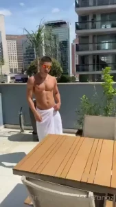 Os pedreiros adoram ver uma putaria voyeur