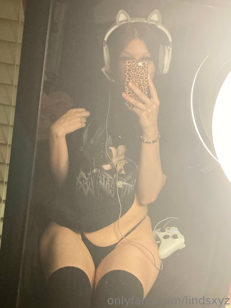 Swipe swipe swipe d part 1 