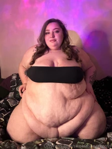 Fat leg appreciation day and also some belly and butt part 15