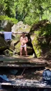 Nous profitons de nos quelques jours de repos pour nous d tendre un