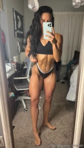 Follow my sexy fit friend onlylaur she has a fat ass and knows how to part 1