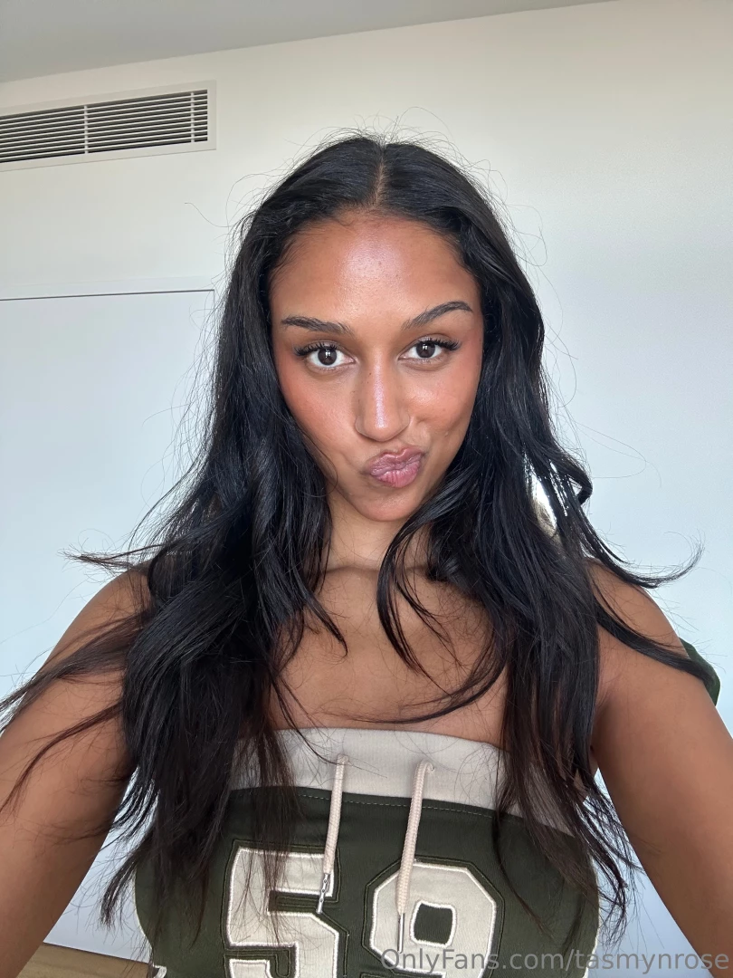 Just got home from a long day of shopping for my bestie vlogged it for part 1 