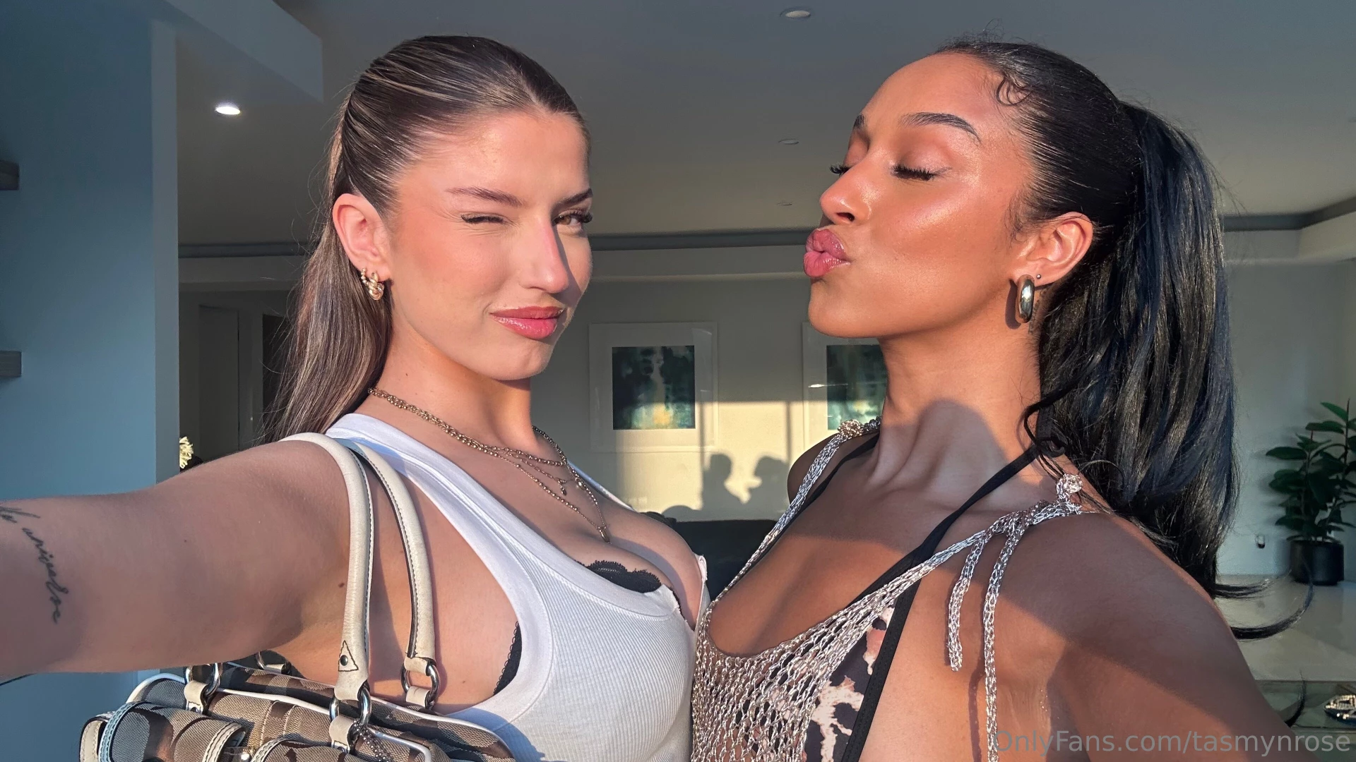 My roomie and bestie secretlyfeoflauren 