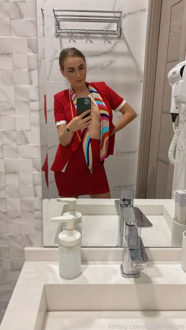 Selfie before work stewardess flightattendant fyp uniform selfie 