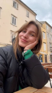 Sitting in a cafe waiting for my tea and reminding you how cute i am