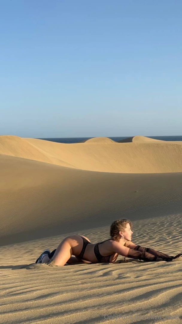 I couldn t resist a photo shoot in the desert the photos turned out 