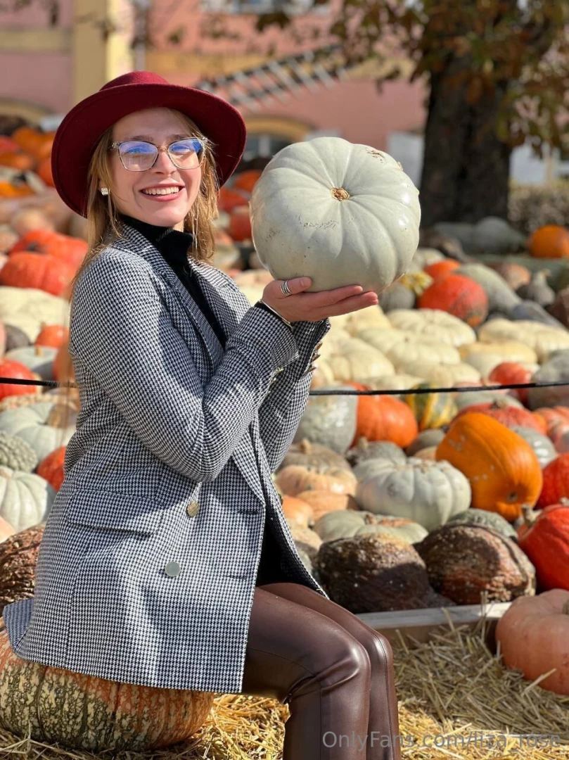 Was at the pumpkin festival picked this one waiting for it to turn 