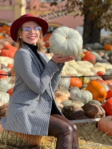 Was at the pumpkin festival picked this one waiting for it to turn