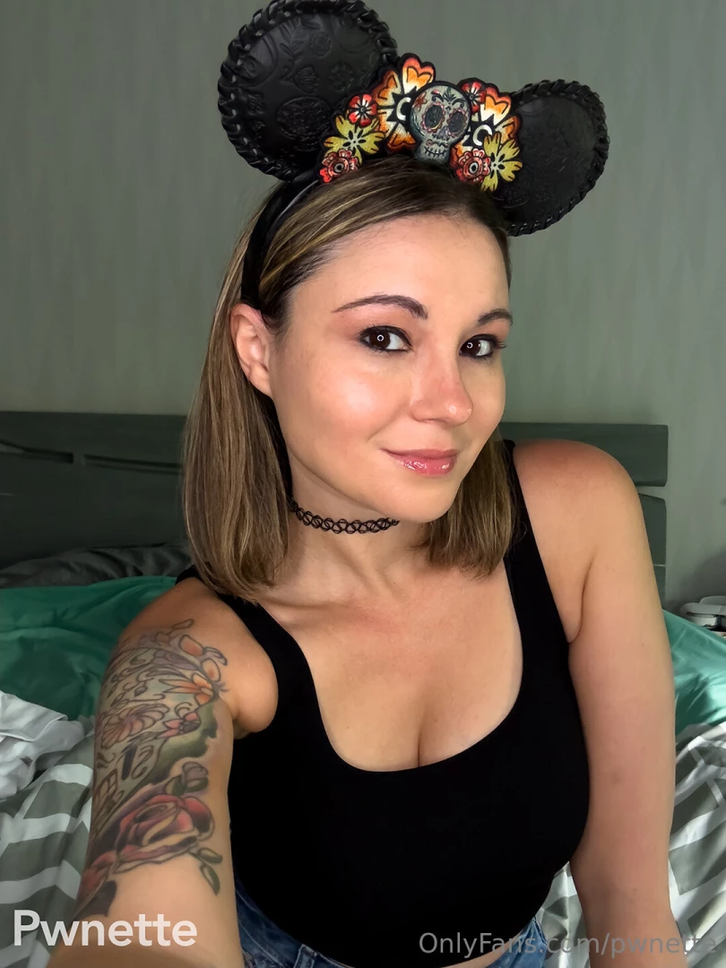 I took some spicy selfies for you before heading out for the day hope 