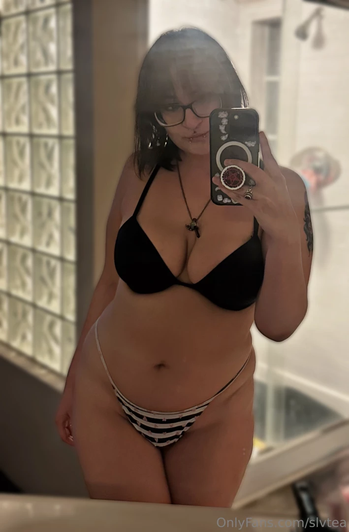 Happy friday babes who wants to spoil me part 2 