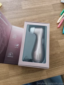 Just received a little gift in the mail i am so grateful that people part 1