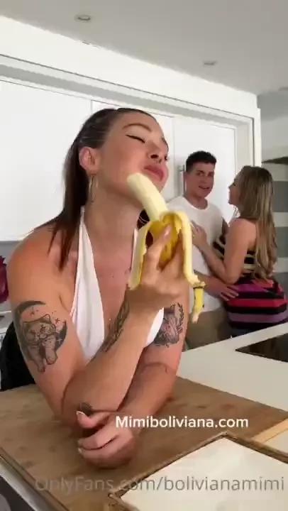 Le baje el novio a mi amiga mientras ella com a una banana d jame una 