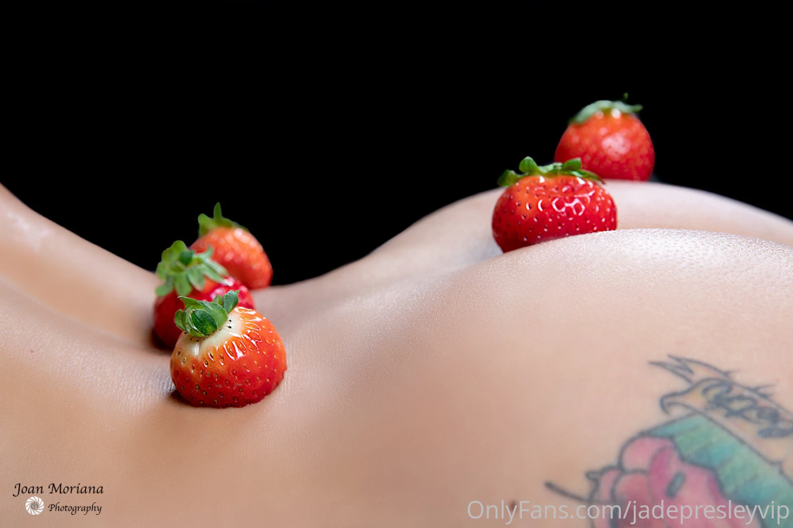 Like and comment on what fruit i would put in my body so i could eat 