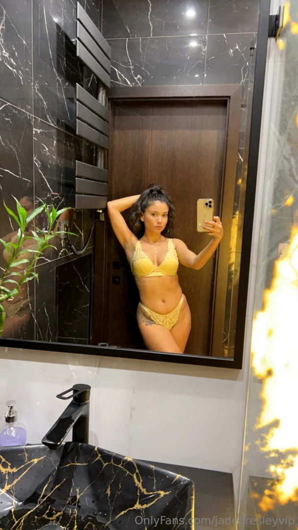 In yellow for you do you like it 