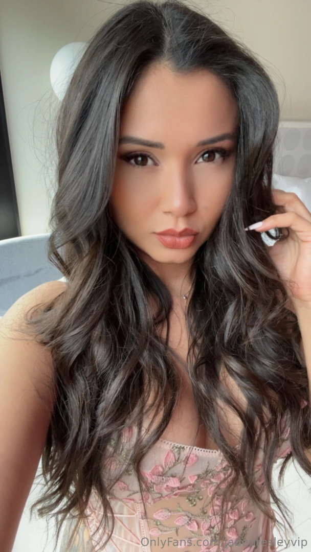 Give it a like if you like my eyes 