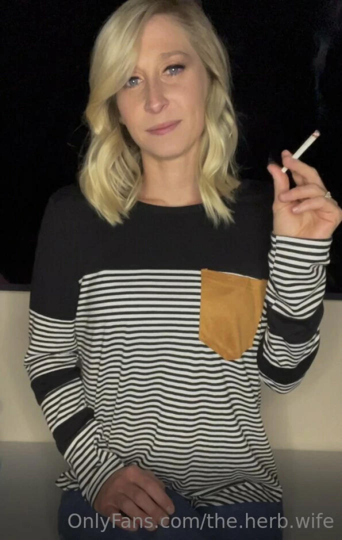 Smoking history - listen to my smoking history while i smoke a j and a part 2 