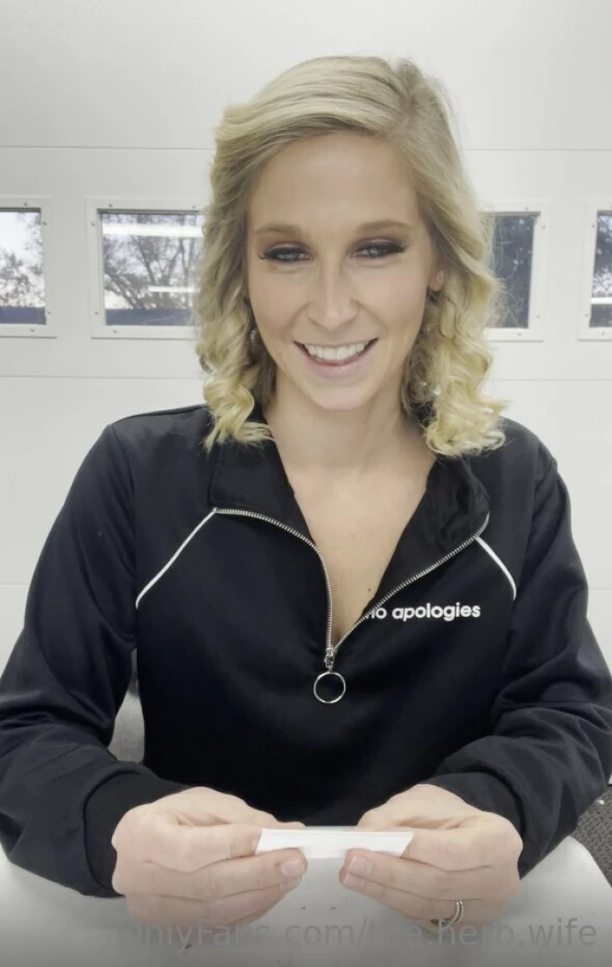 48 rolling joint while smoking a cig unlock video for 5 part 1 