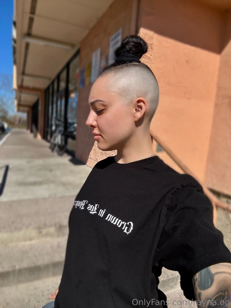 Going on 10 years with this haircut 