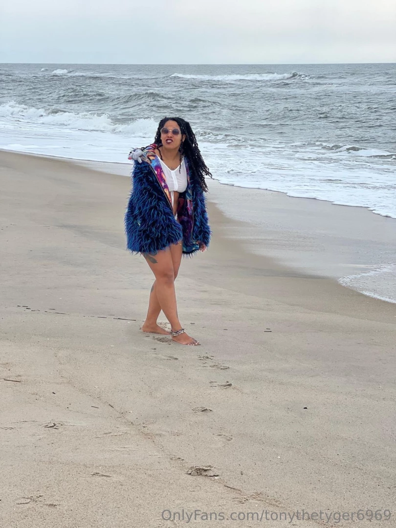 Me running from the cold ass water other bloopers part 1 