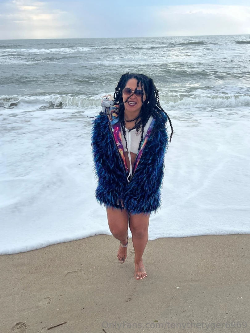 Me running from the cold ass water other bloopers part 3 