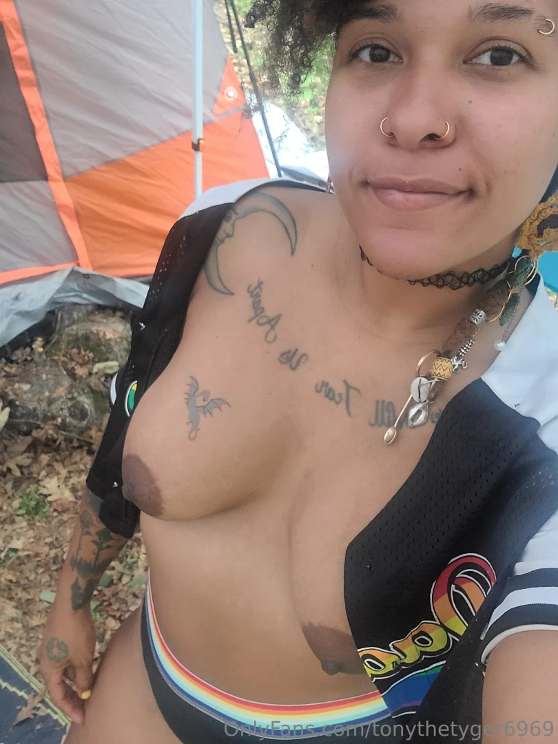 Aren t i the cutest i this pic 