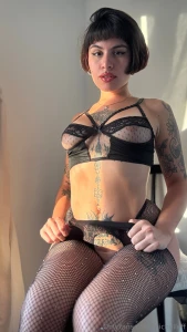 I love it when the sun shines and shadows my beautiful buttom