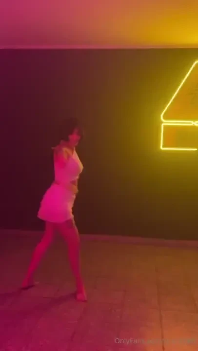 What do you think of my halloween choreo few people know that i do 