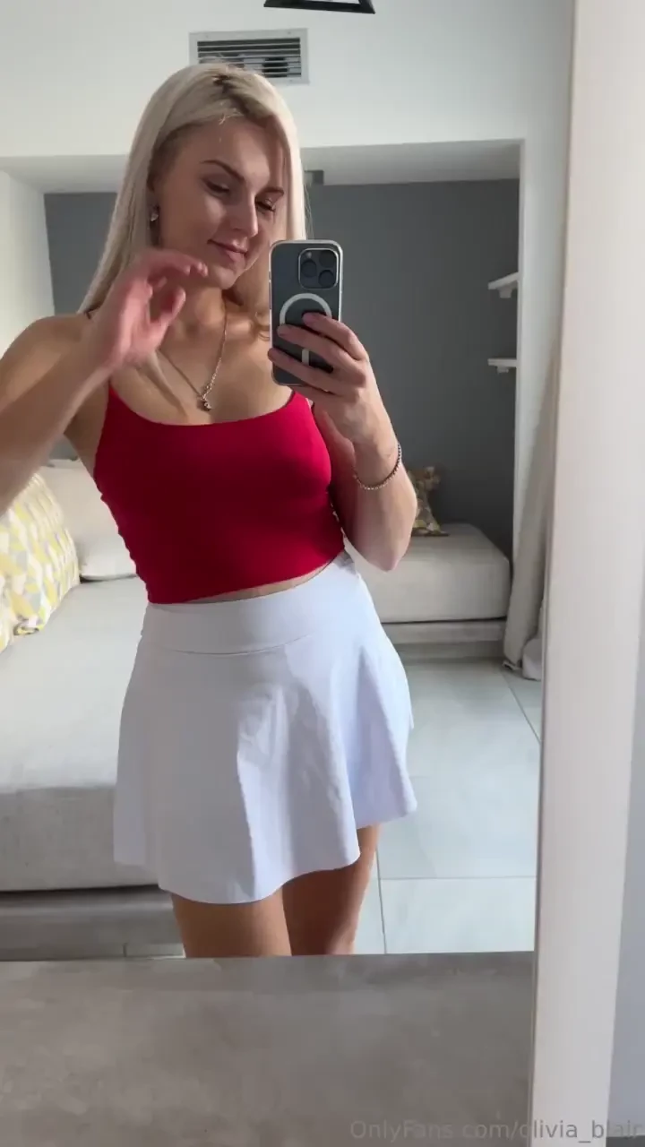 I wonder where this outfit is more suitable for a tennis game or a 