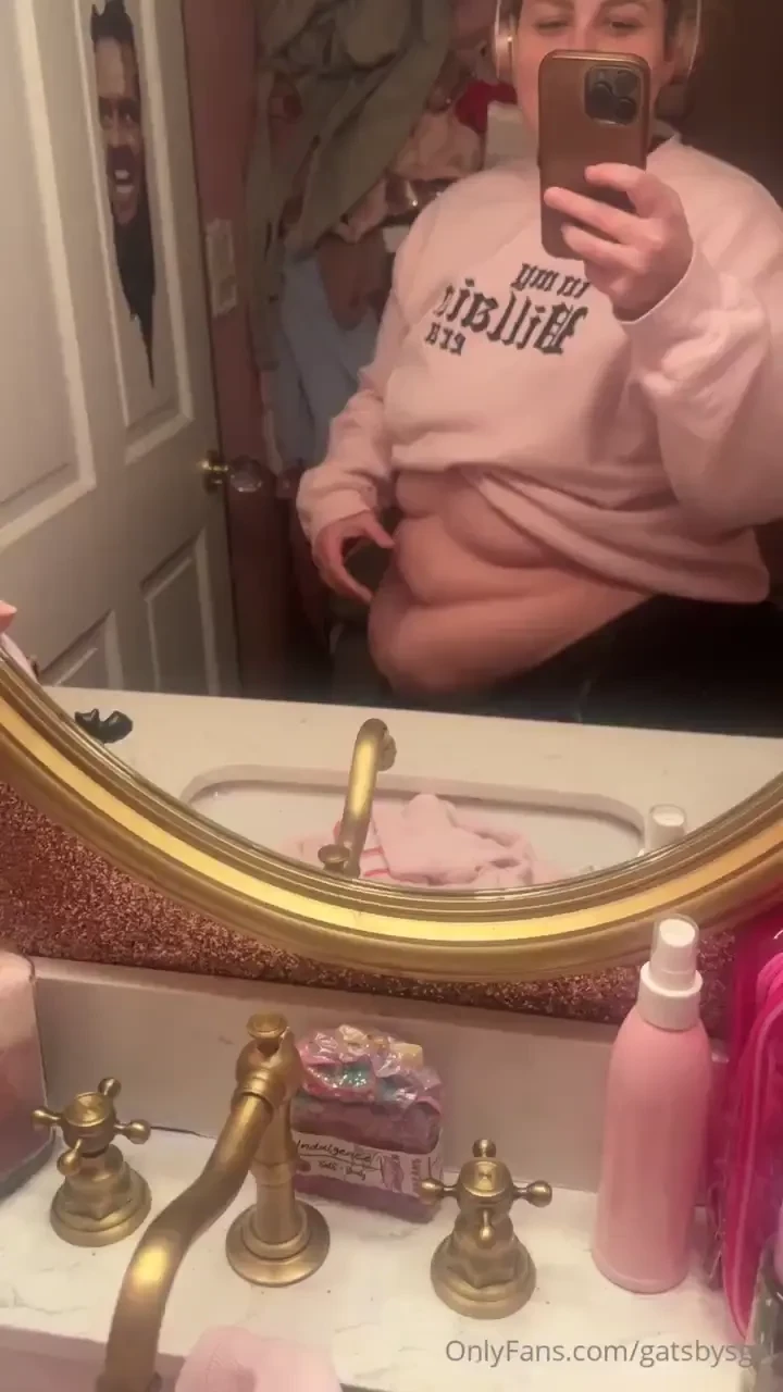 Before and after stuffing my fat gut until i was about to pop 
