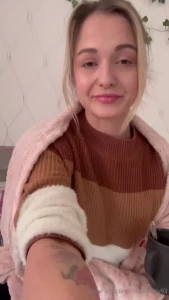 Here i am again just ordinary spontanous talking and smoking the next