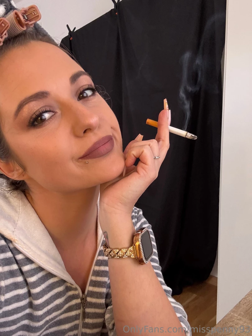 Just a short cigarette break after i took huge effort for today s make 