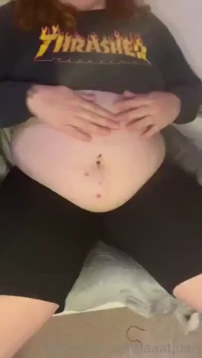 Fat burping girlfriend talks about how she s outgrown her shirt 