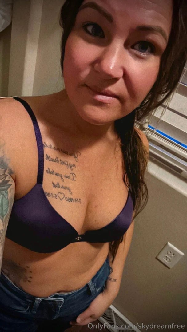 New bra who wants to see me take it off 
