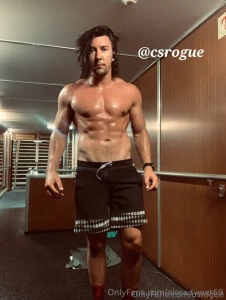 Hottest male creator comp finals 3 day wall post per 50 votes 20 votes
