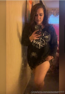 Sexy goth gf here for your pleasure pics videos solo couple toys chats