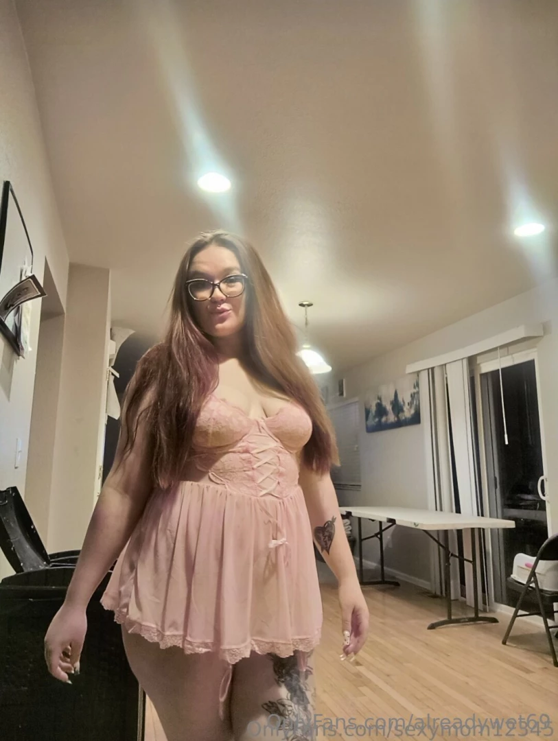 Just a goddess letting you live in her world come worship the ground i 