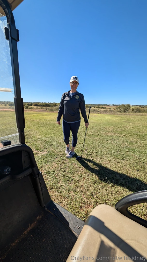 Lazy sunday golfed this morning mom shit then cocktails this evening 