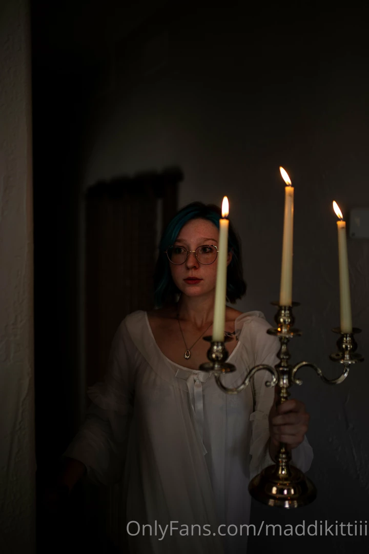 I hope nobody else is in this spooky castle watching me chase the part 3 